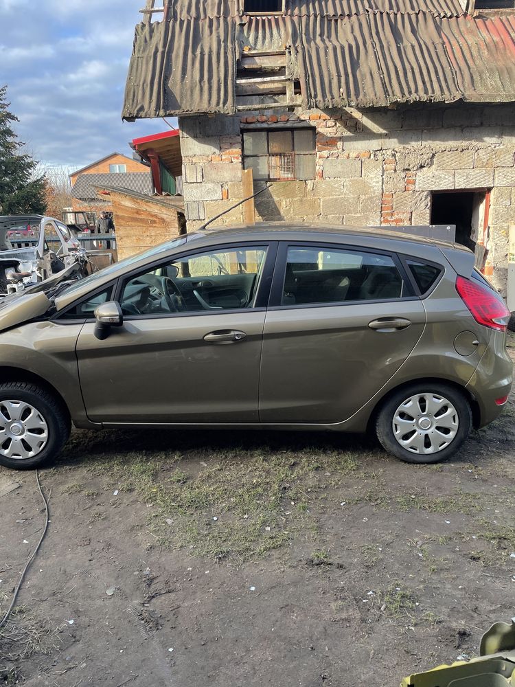 Ford fiesta mk7 cała na czesci w 3 kolorach