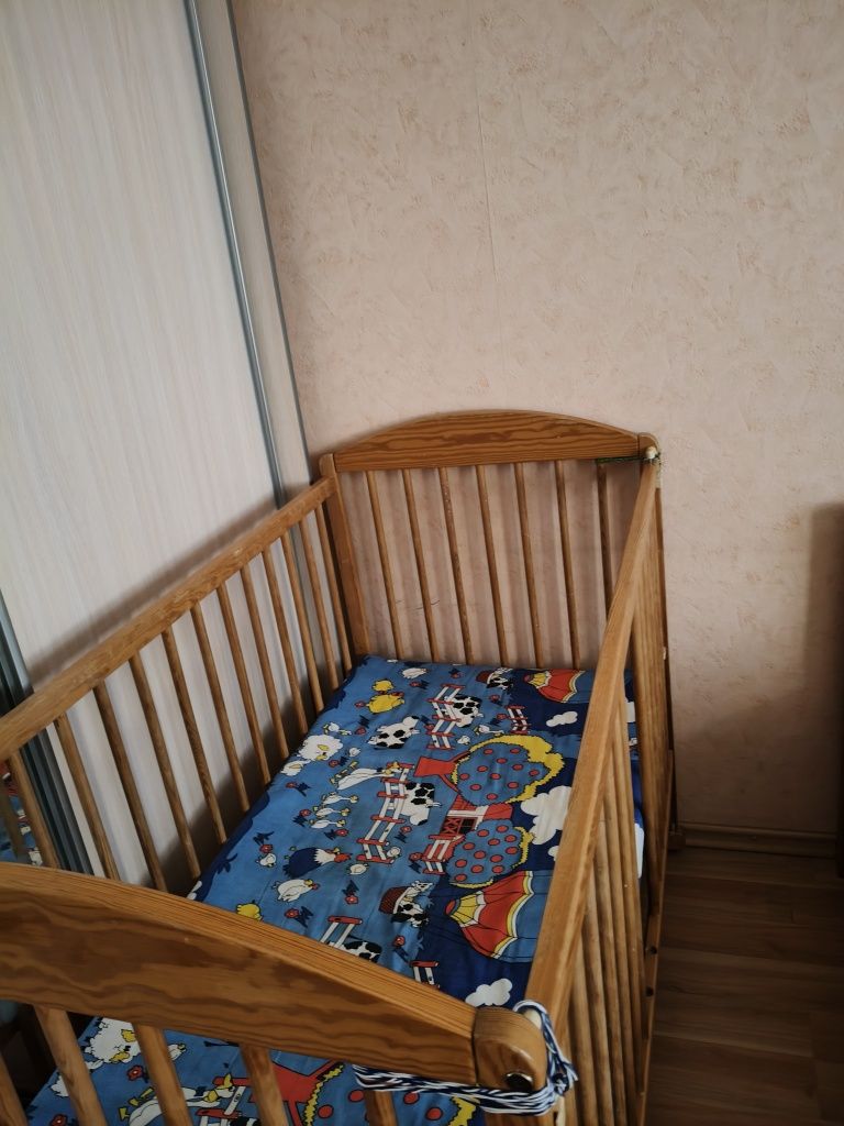 Продам дитячу кроватку