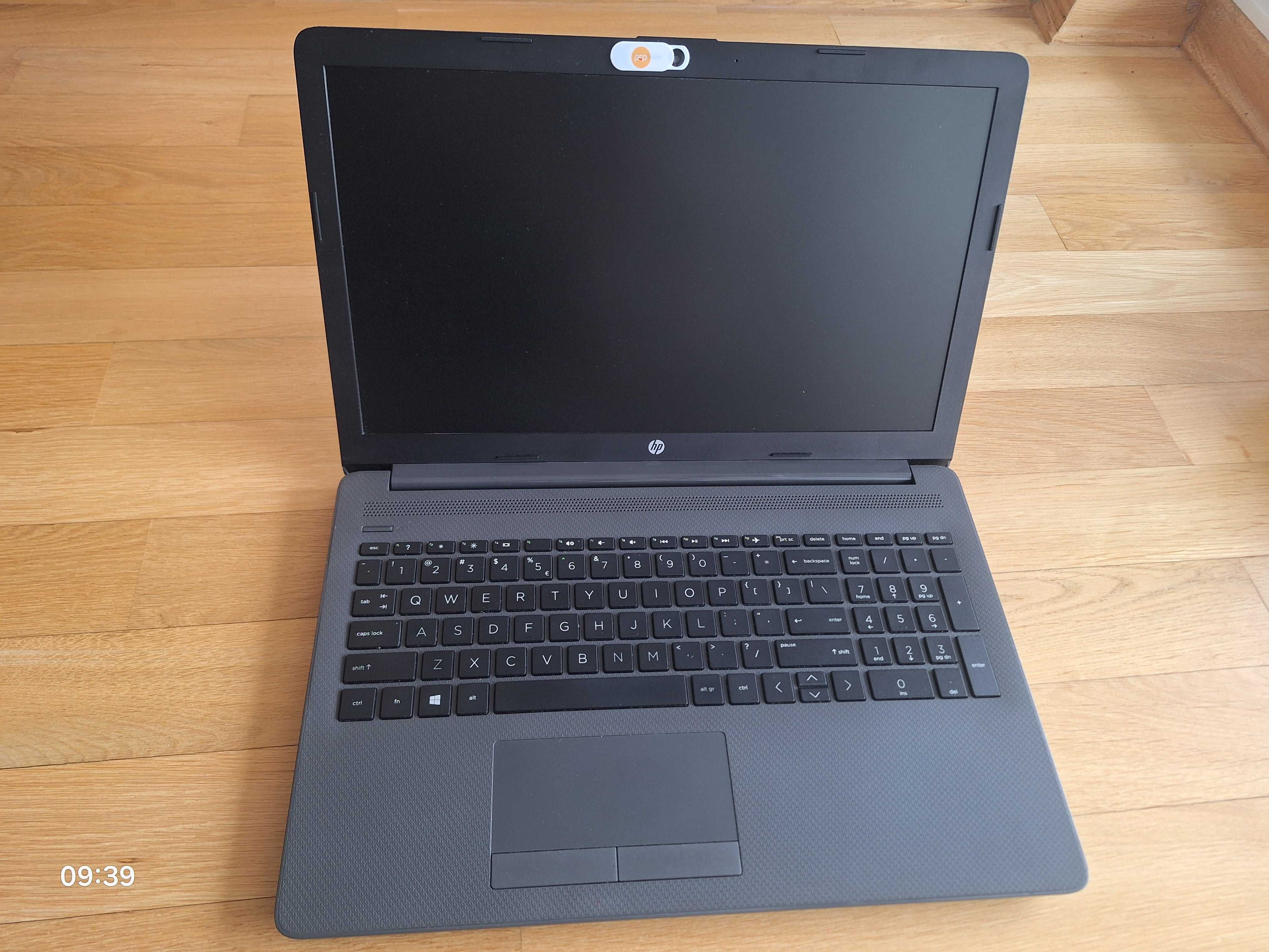 Laptopa HP 255 G7 15,6'' Full HD 8GB SSD 256GB Win10 Jak nowy