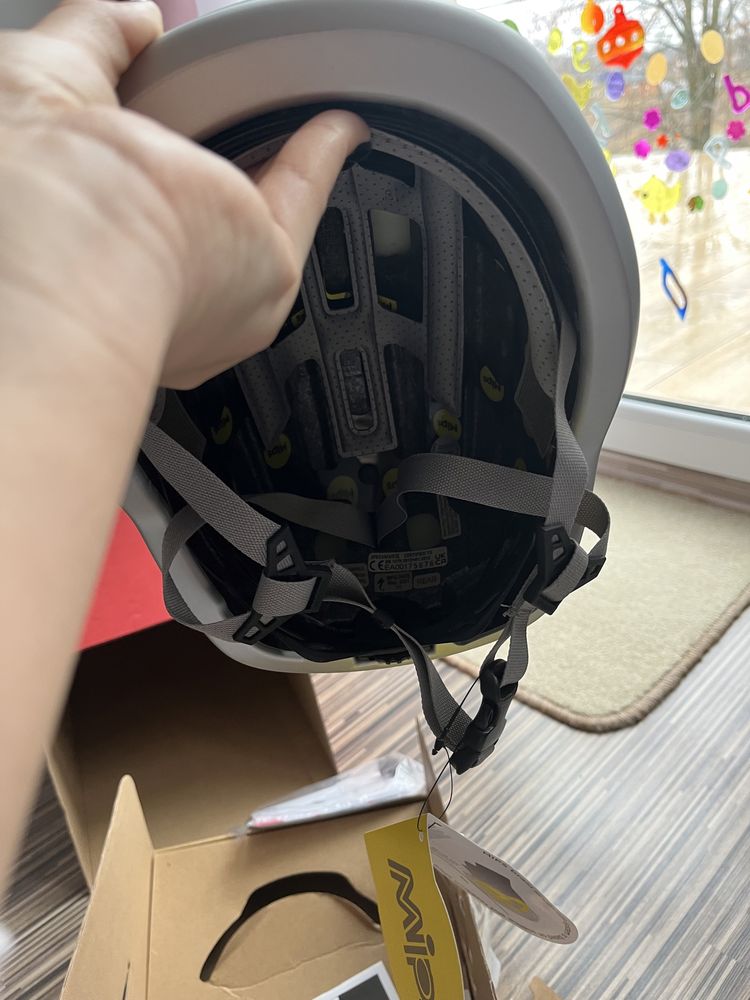 Kask rowerowy specialized model MODE r. S