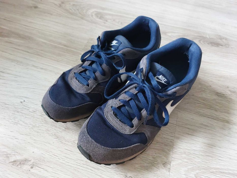 Buty do chodzenia biegania Nike MD Runner 2 rozmiar 43