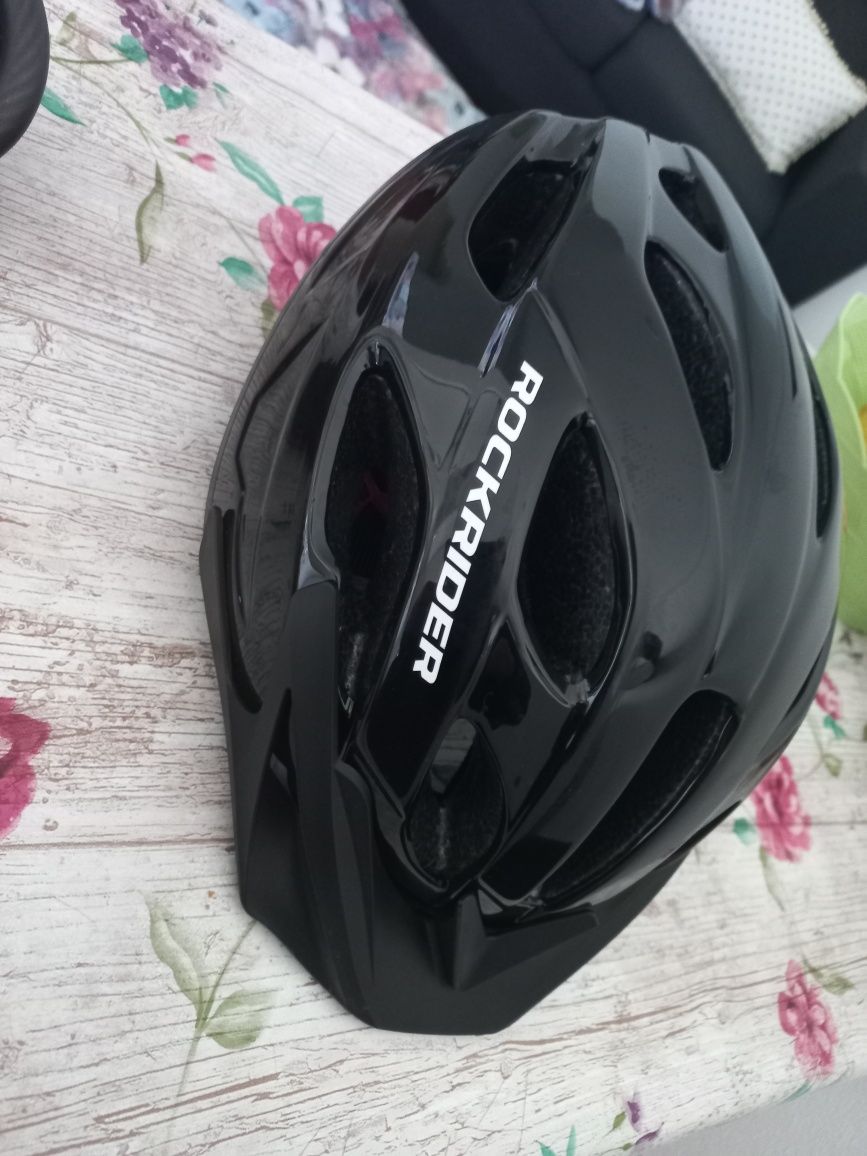 Capacete para bicicleta M, Bomba de encher pneus e Cadeado