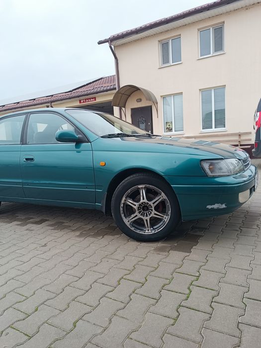 Toyota Carina E 1.6