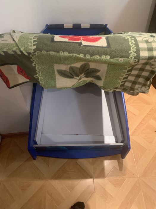 Дитяче ліжко машинка