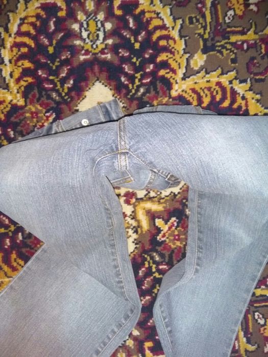 Джинсы женские в отличном состоянии