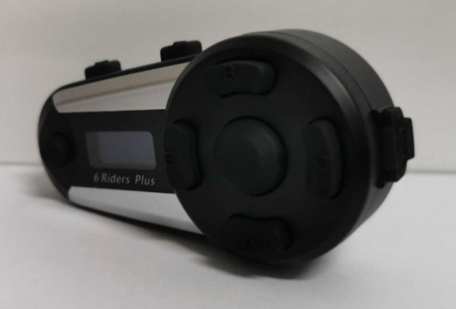 Auricular/ Intercomunicador Bluetooth C/RADIO/ Motard ( NOVO )