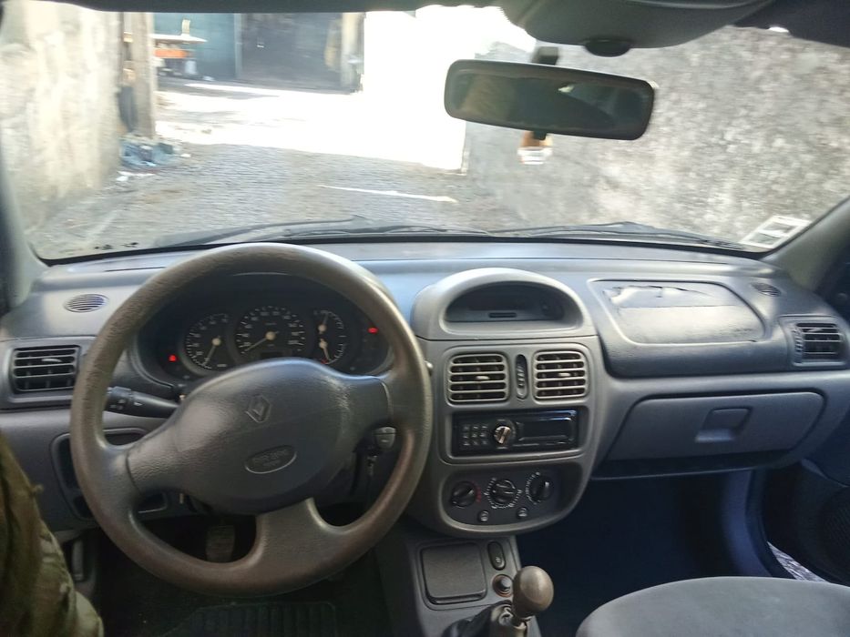 Renault clio Azul