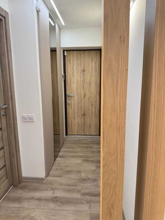 Продам 3к квартиру с ремонтом и мебелью/Титова /Чечеловский