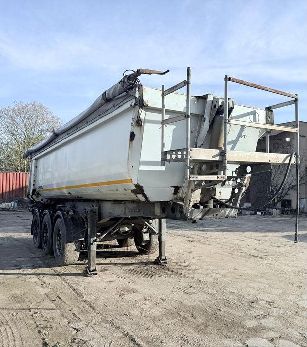 Naczepa schmitz (łódka)