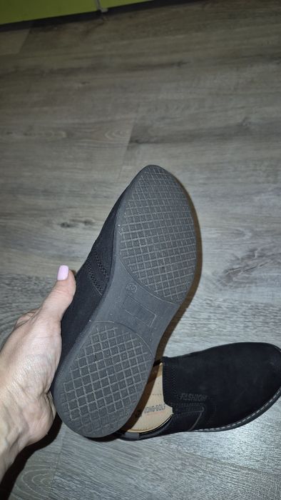 Туфлі на хлопчика р. 32 під нубук стан гарний