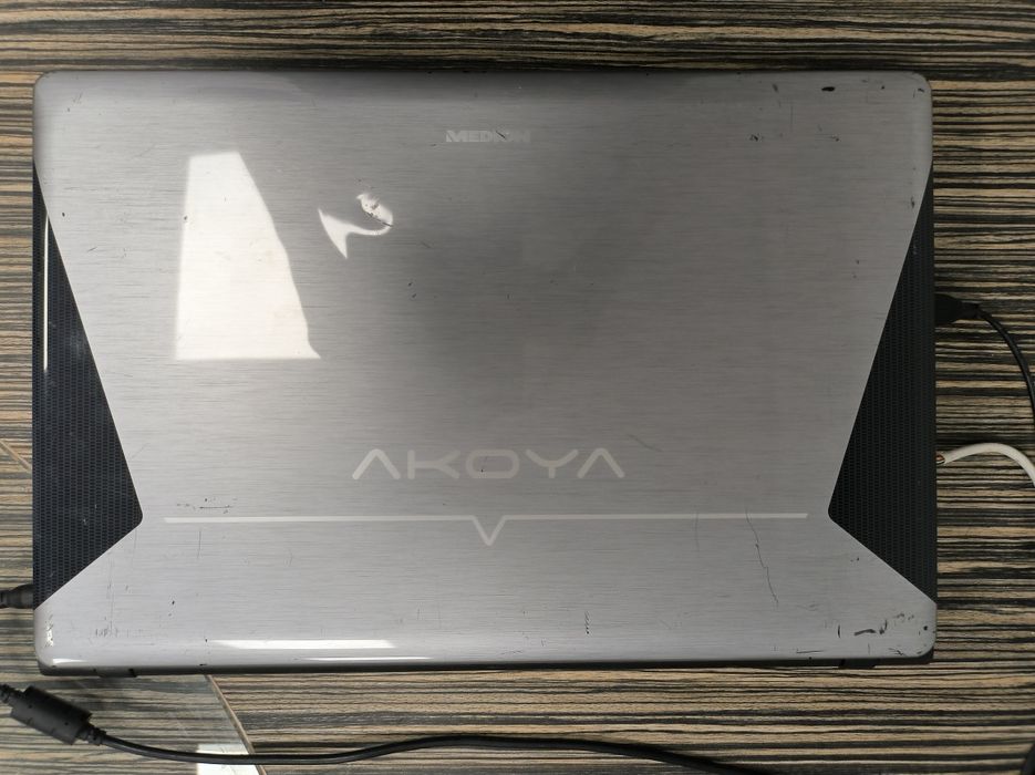 Мультимедийный ноутбук Medion AKOYA P8614, i7 Q720 2.8GHz , 18,4"