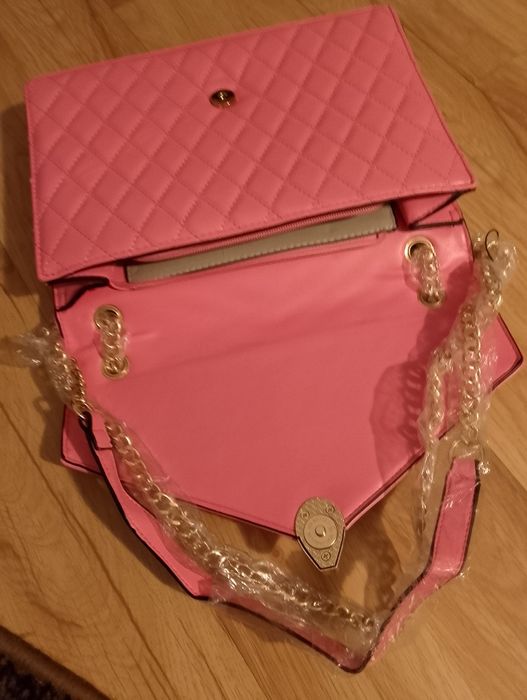 Nowa torebka ciemny róż  pikowana