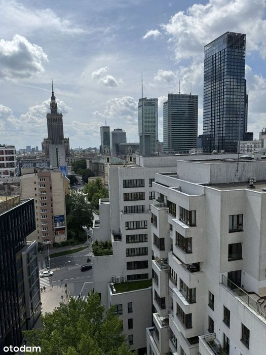2 pokoje w ścisłym centrum do wejścia
