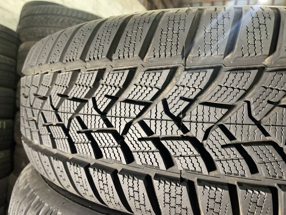 235/45 R18 Dunlop Winter 5 шини б/в зима КОМПЛЕКТ , пара