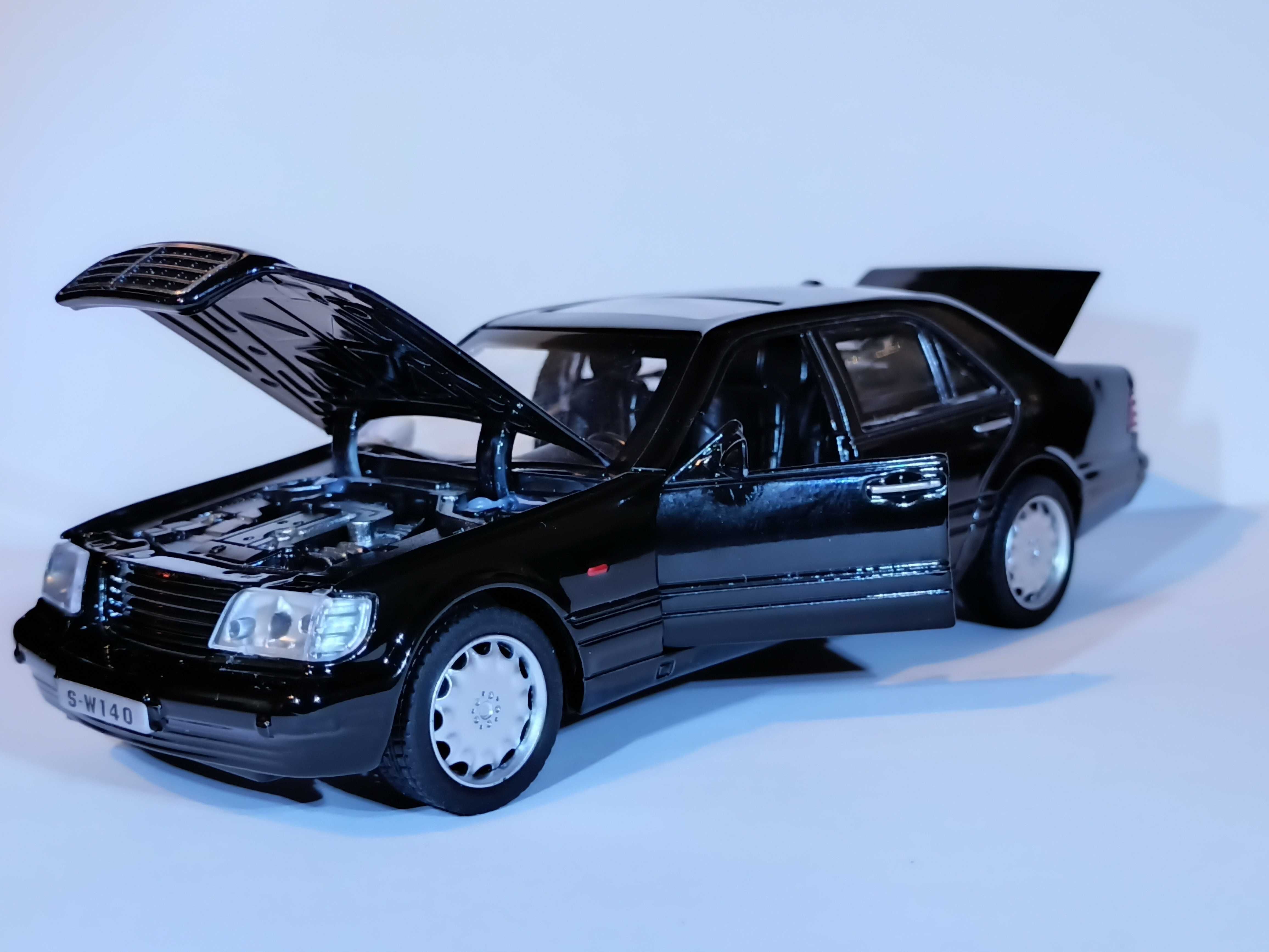 1:32 Mercedes W140 Model Auta, światła przód, tył i dźwięk silnika