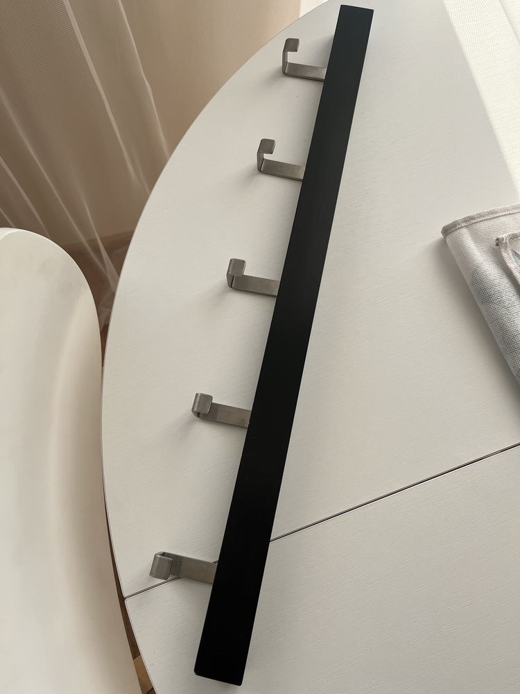 Wieszak czarny Ikea Tjusig