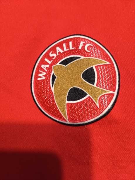 Czerwona bluza Errea angielskiego klubu Walsall F.C.
