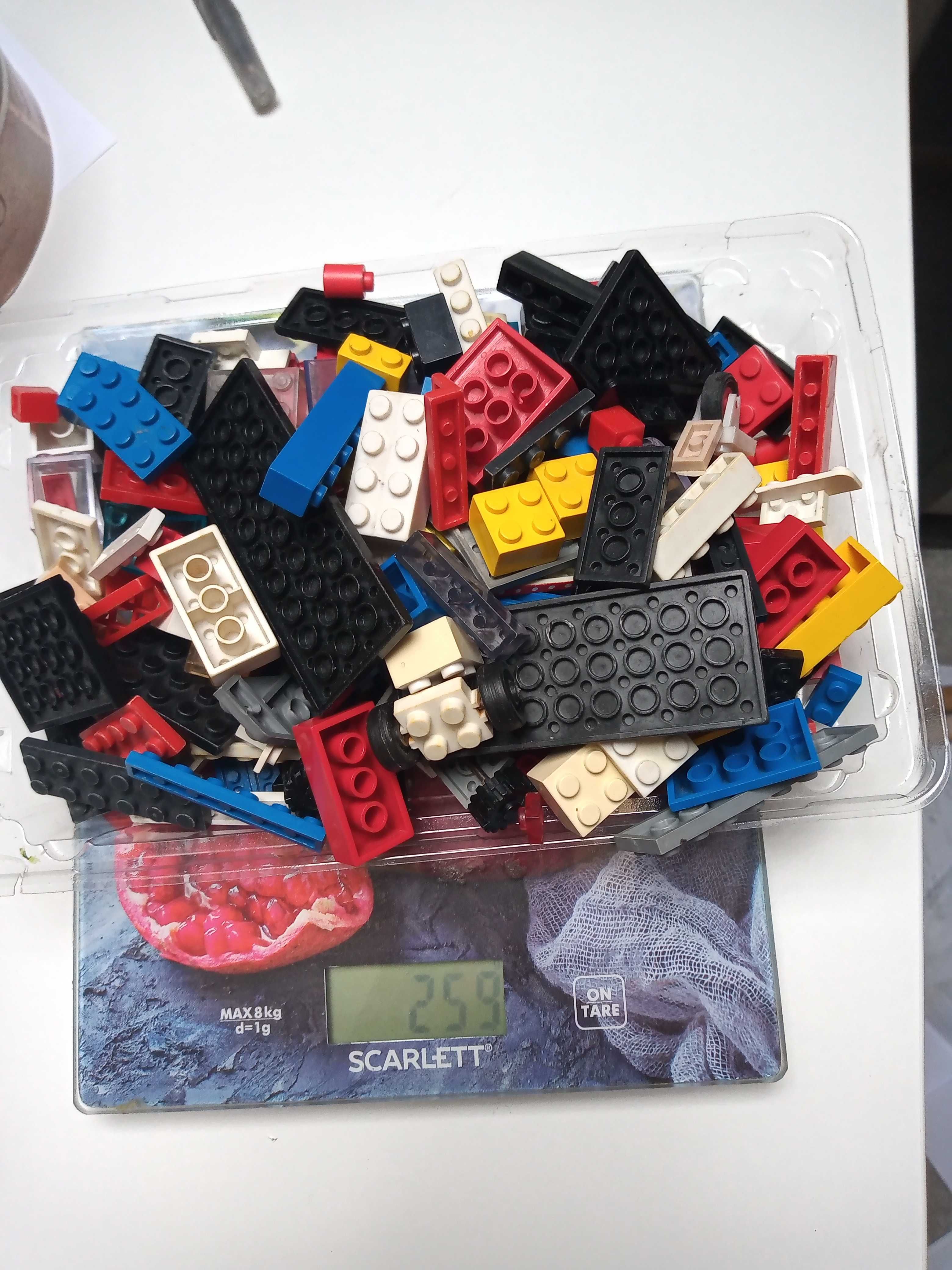 mix klocków: kompatybilnych z Lego ok 0,5 kg i 0,11 kg Lego