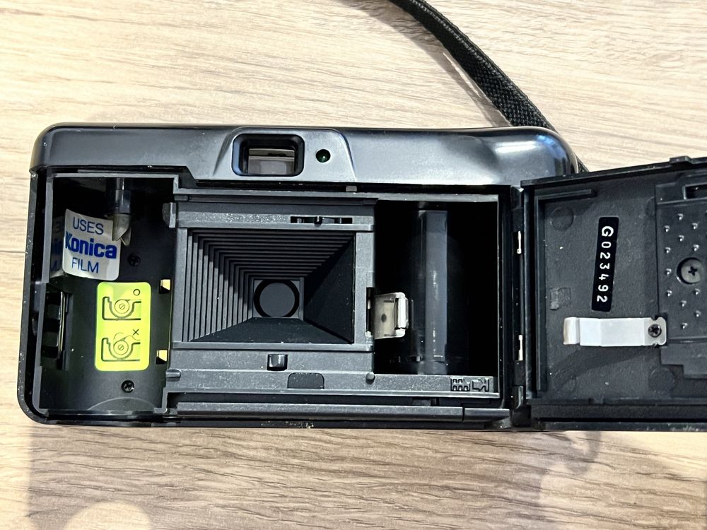 Konica  POP EF 88 фотоаппарат пленочный