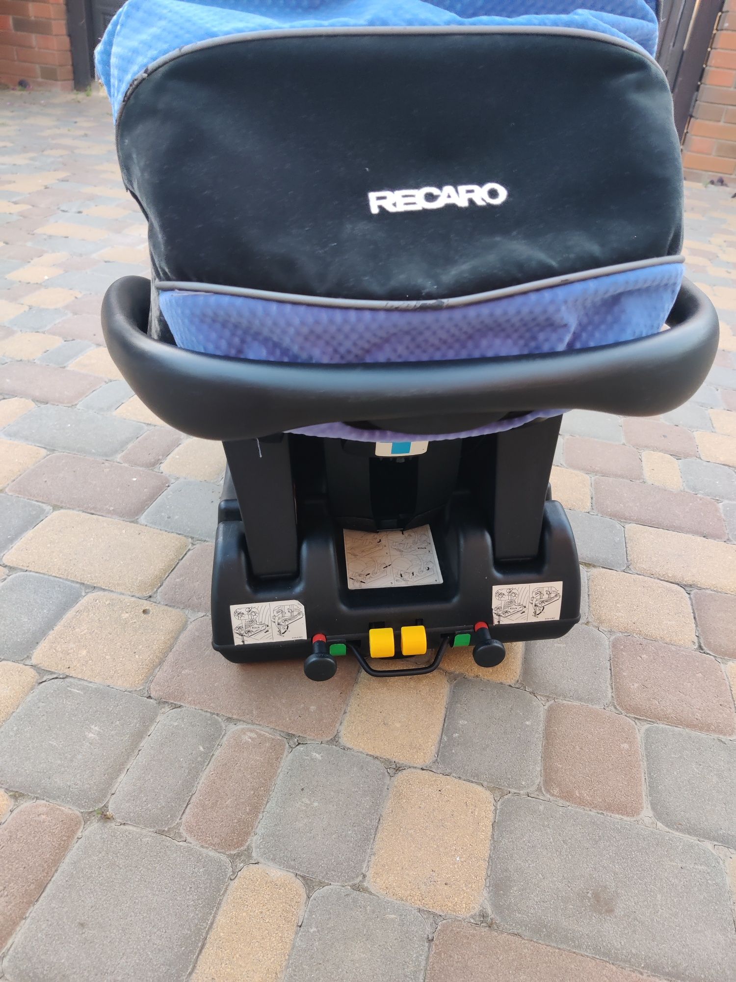 Продам детское кресло Recaro 0+