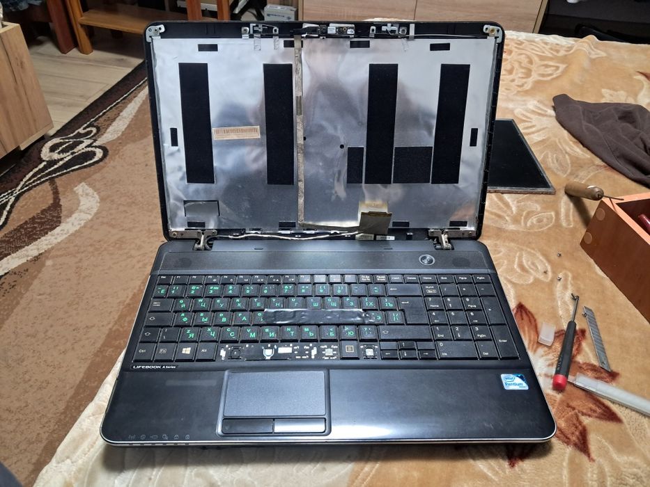 Ноутбук запчастини