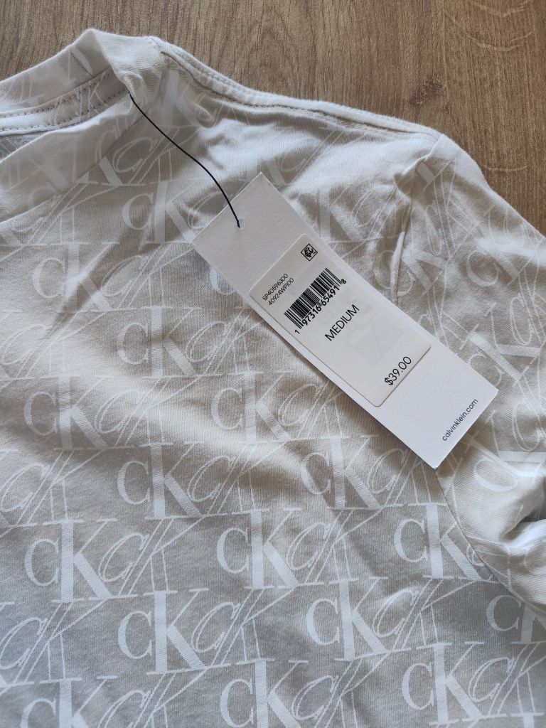 Nowa koszulka Calvin Klein rozmiar L