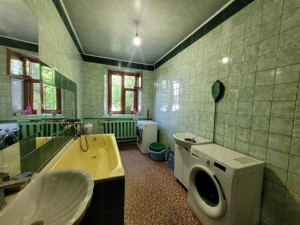 Продам цегляний будинок 1990 р. побудови, в мальовничій місцевості