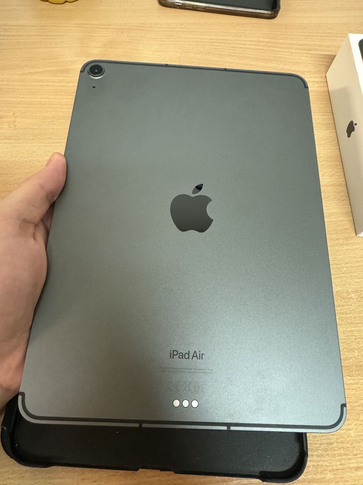 Ipad air 5th Wi-Fi+ cellular 256 GB