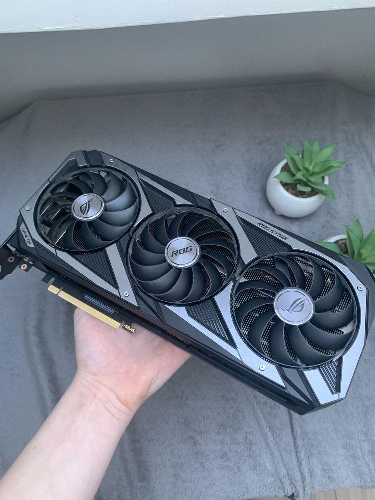 Karta graficzna rtx 3070 asus rog strix