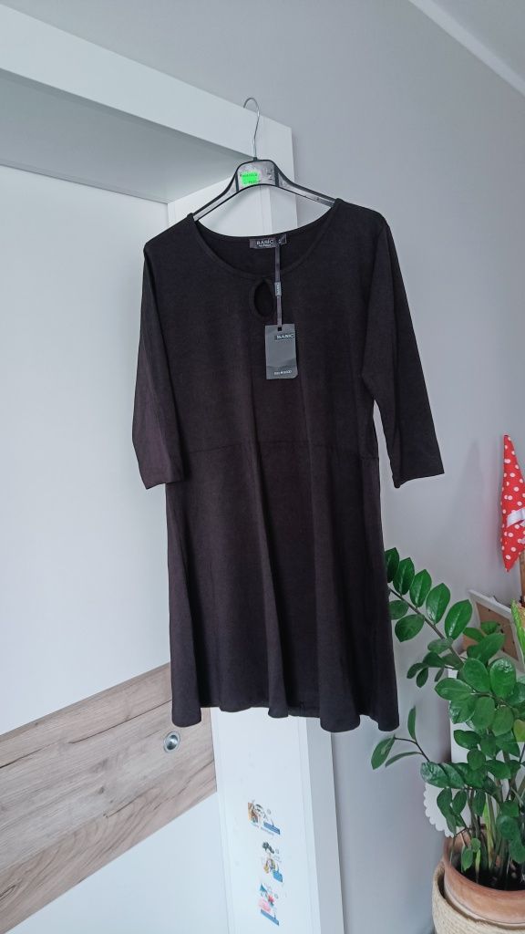 Czarna sukienka Basic M/L