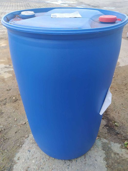 Beczka plastikowa z dwoma korkami 200l