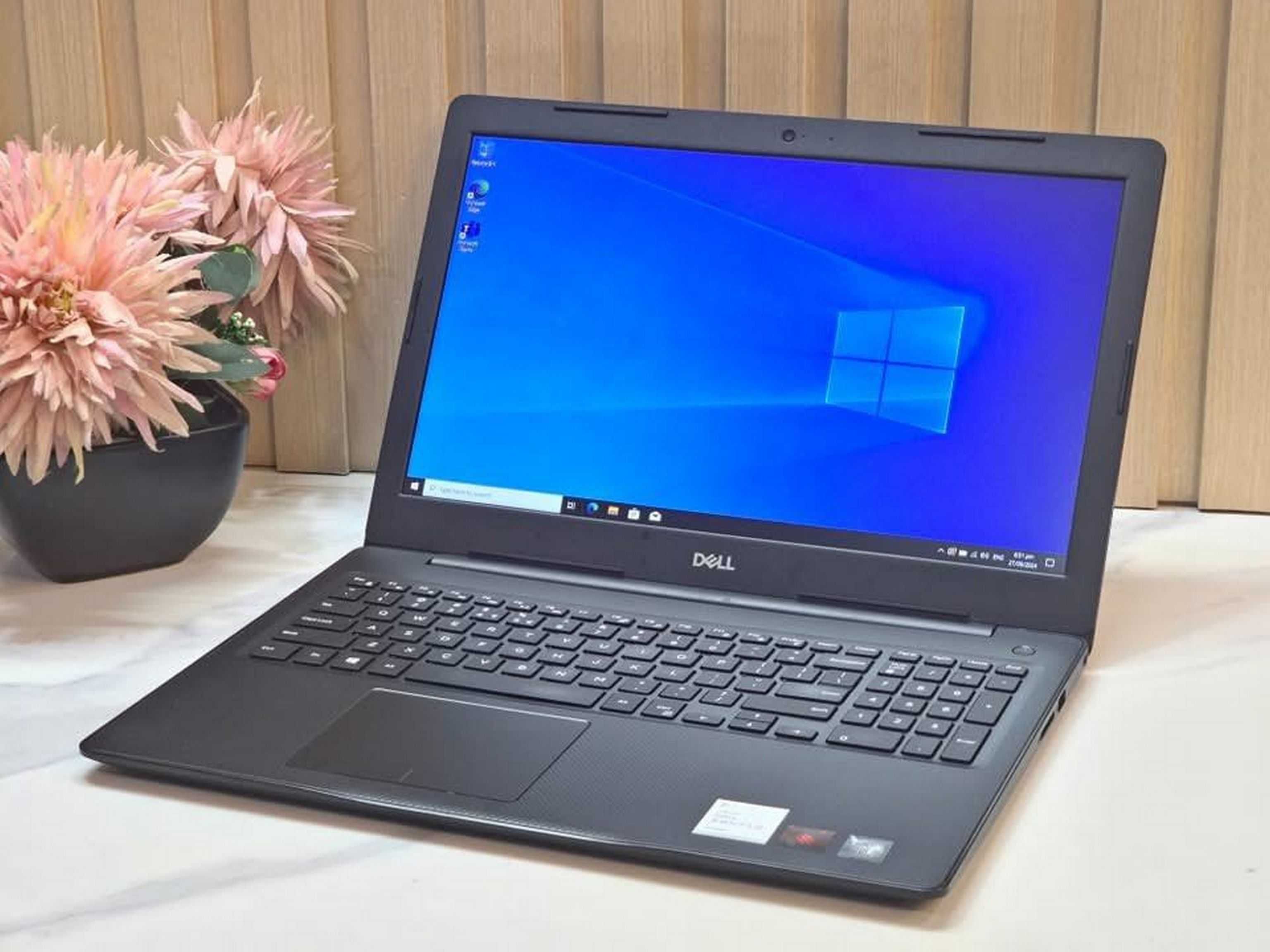 Dell Vostro 15.6" Octacore i5/8GB/256Nvme gama Profissional