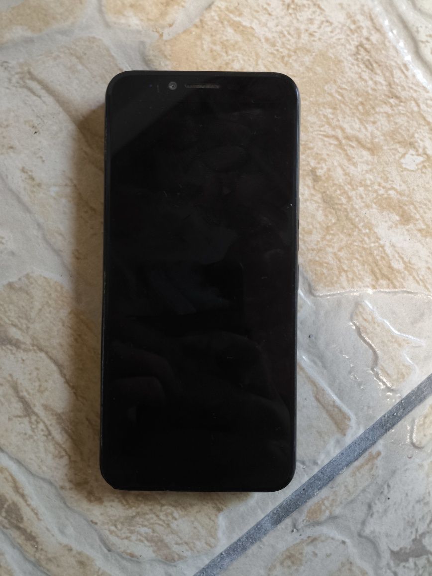 Telemóvel Homtom S99 com capa e carregador