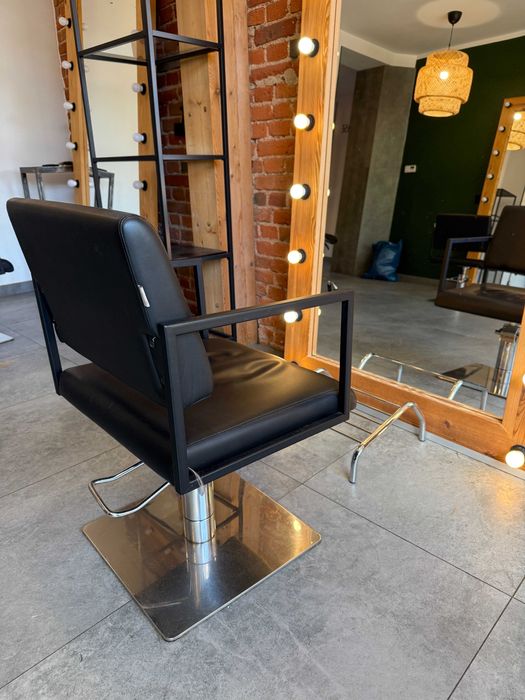 Fotel  fryzjerski LOFT Ayala bardzo dobry stan 4 szt