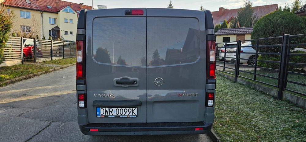 Bus, blaszak, vivaro 2015,1.6 biturbo