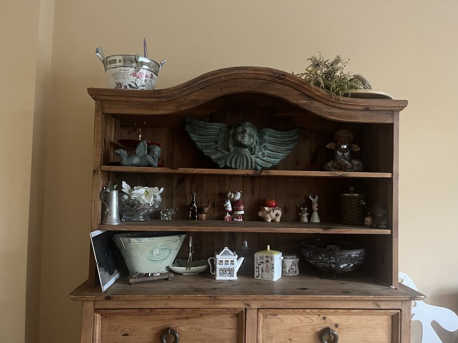 Unikatowy kredens w stylu rustykalnym