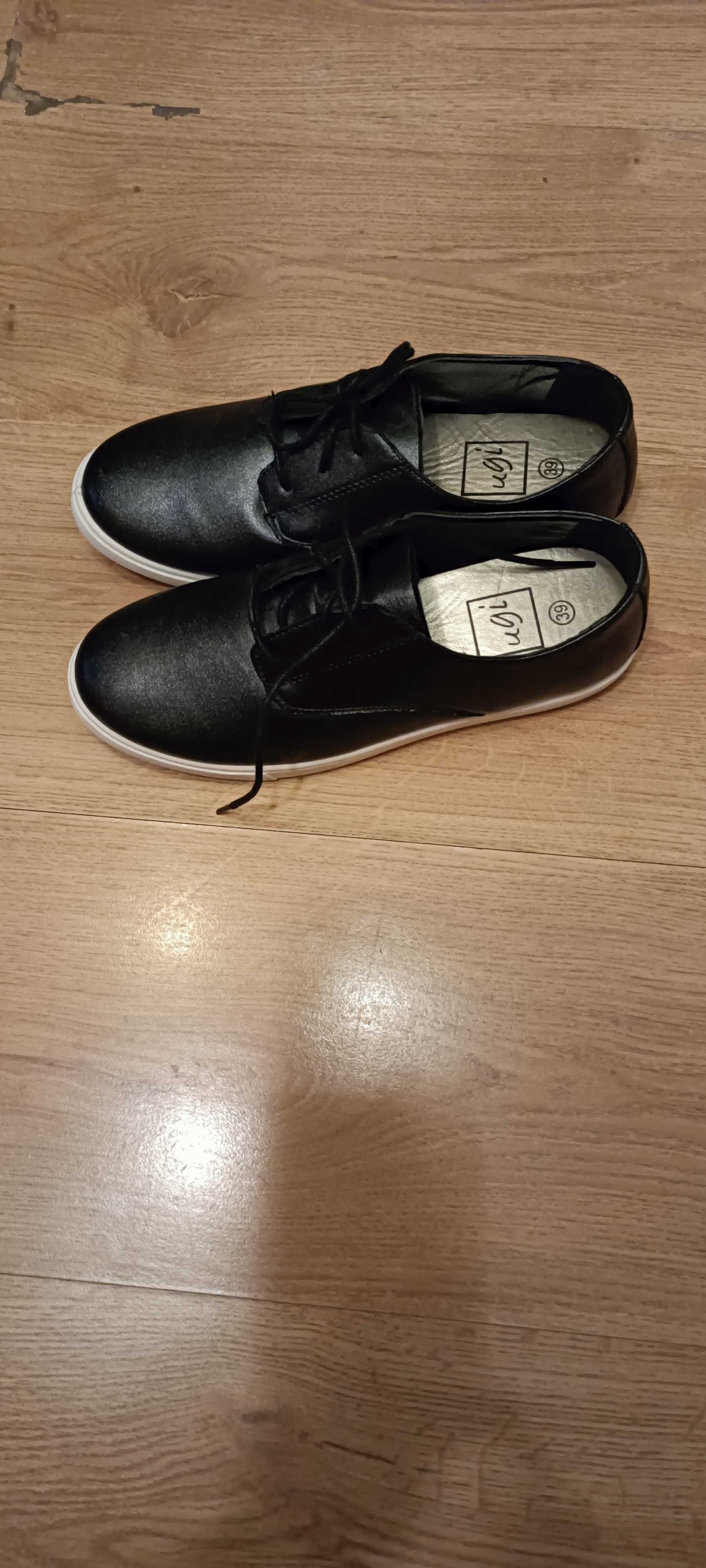 Buty damskie czarne połyskujące rozmiar 39