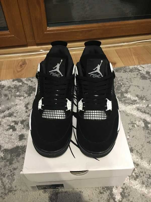 Jordan 4 Retro White Thunder R.39