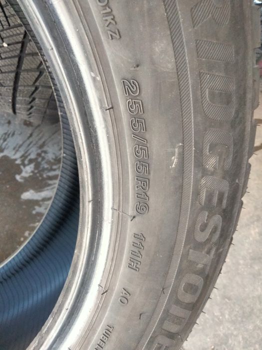 255 55R19 Bridgestone