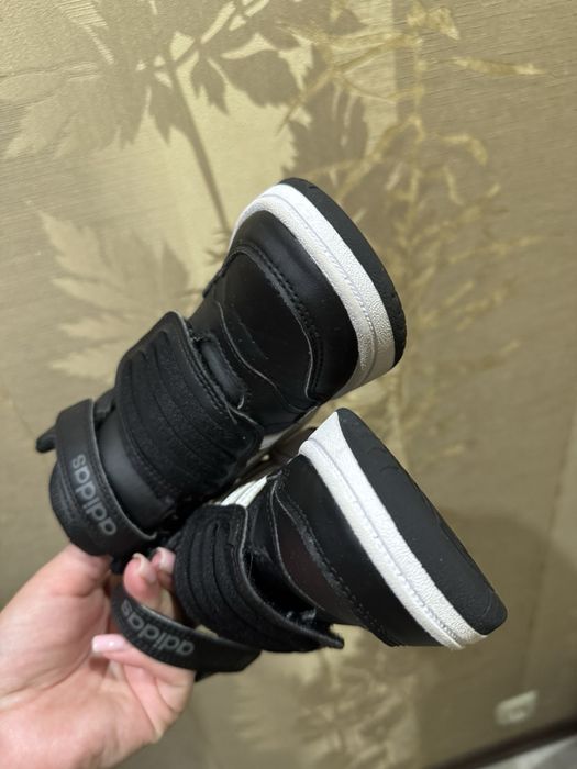 Кросівки хайтопи Adidas