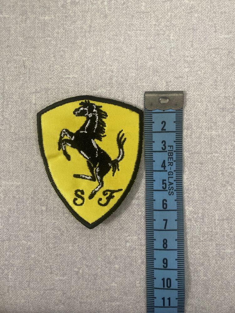 Emblemas de diversos temas