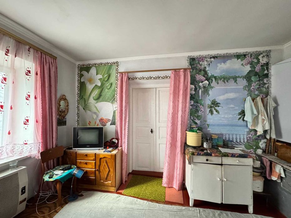 Продаж окремостоячого будинку в смт Турбів