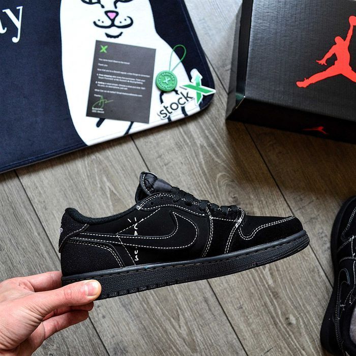 Мужские кроссовки Nike Air Jordan 1 Low x Travis Scott Black Phantom