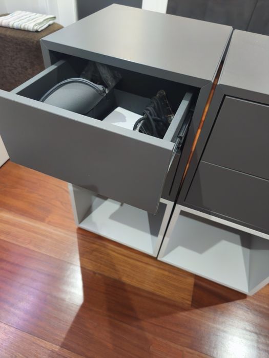 Móvel Eket IKEA gavetas