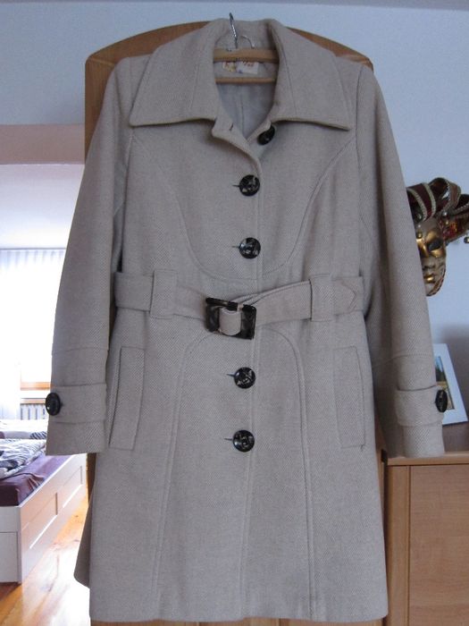 Bardzo ciepły płaszcz zimowy, stan BARDZO DOBRY