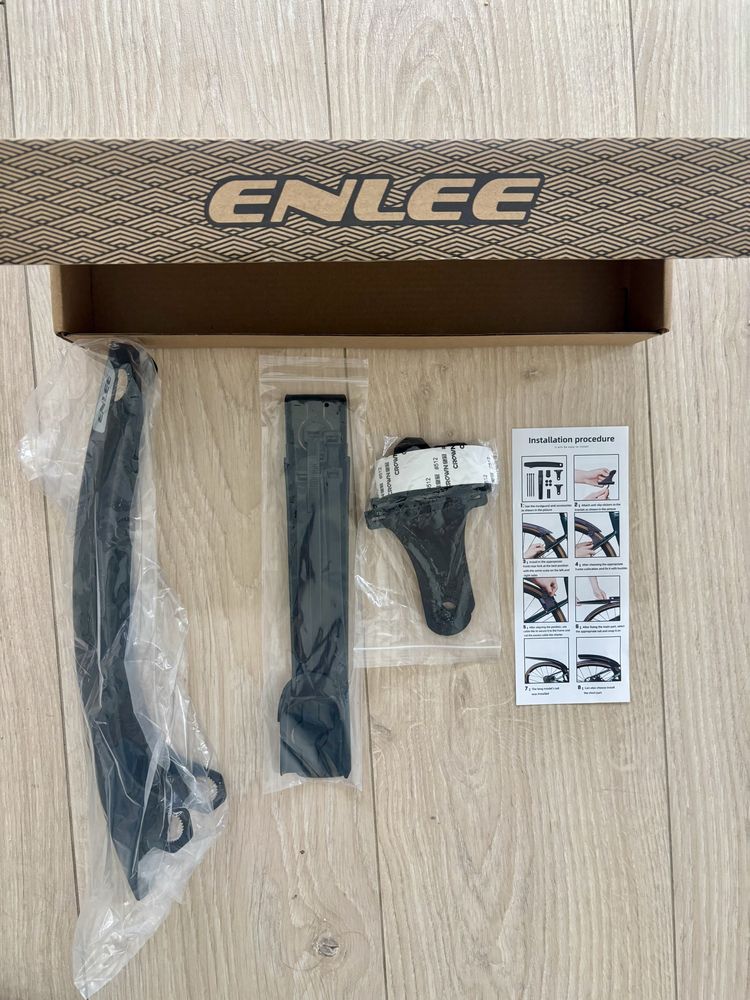 Blotnik rowerowy ENLEE dla 700c zestaw montazowy