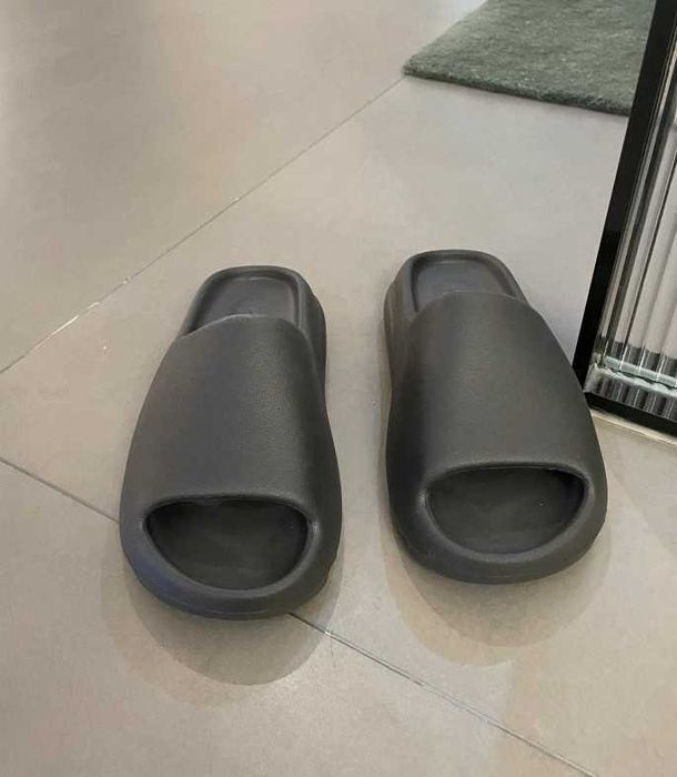 adidas_Yeezy_Slide_czarne R.42