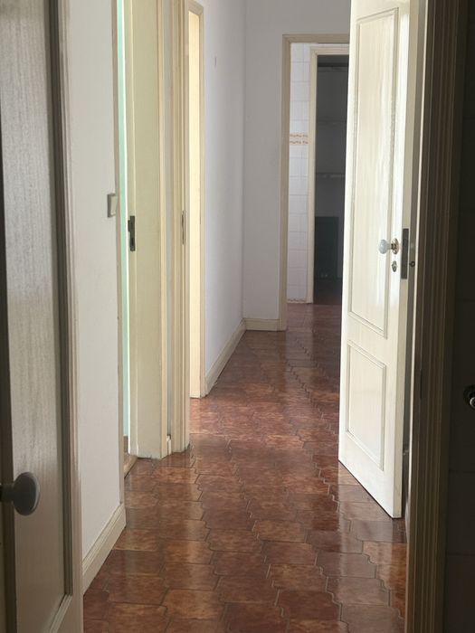 Vendo t2 com arrecadação centro Portalegre