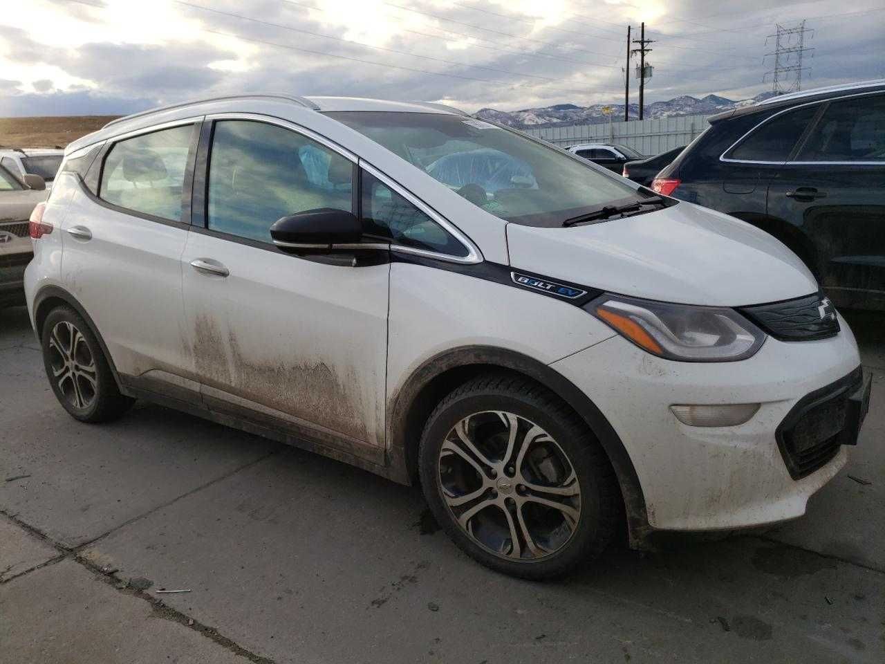 Chevrolet BOLT PREMIER LT 2021  під пригін з США