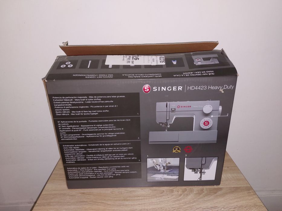Máquina de Costura Profissional SINGER HD4423  Embalada, com nota fis